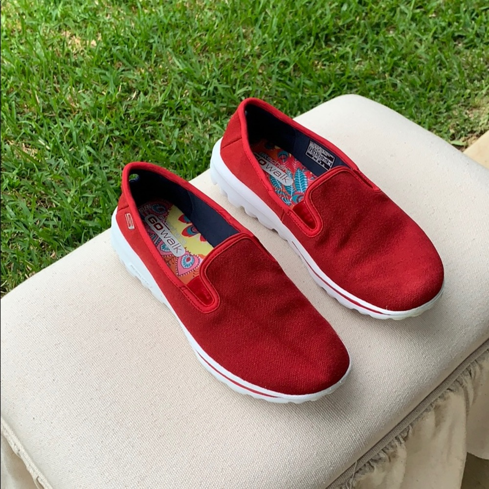 Skechers
